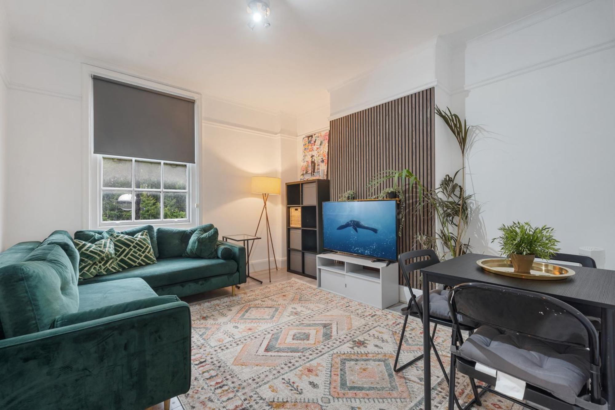 The Chalton Funk-In Kings Cross Apartment London Exterior photo